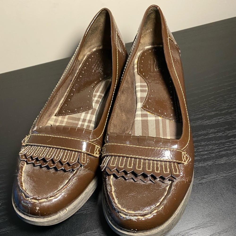 G.H. Bass Woman's Shoes preowned.